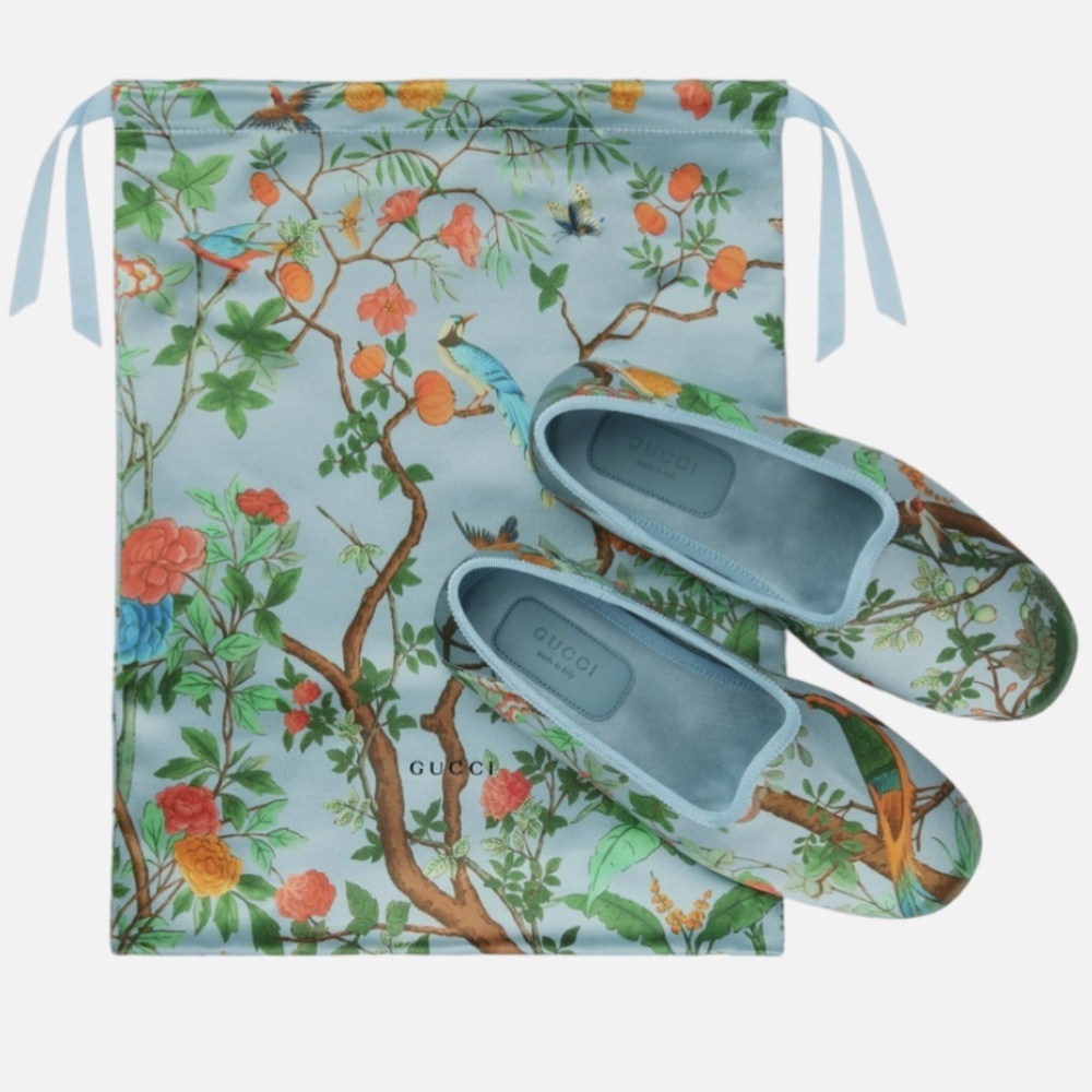 Gucci Voyage Tian baby blue satin slippers chinoisiere